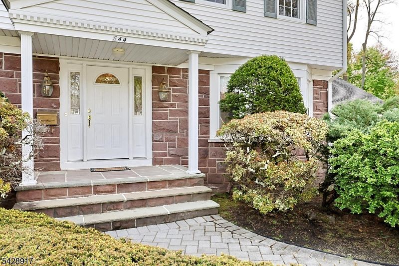1st image of 544 Hague Ct