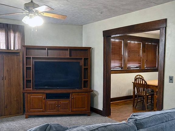2nd image of 717 Dakota St