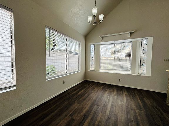 4th image of 2235 W Rose Garden Ln