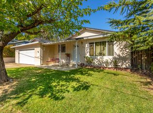 3320 Oakwood Pl, Redding, CA 96001