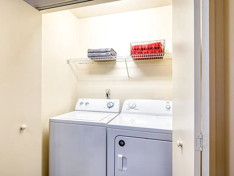 Summer Station Apartments Where Comfort Meets Coastal Living — Photo 7