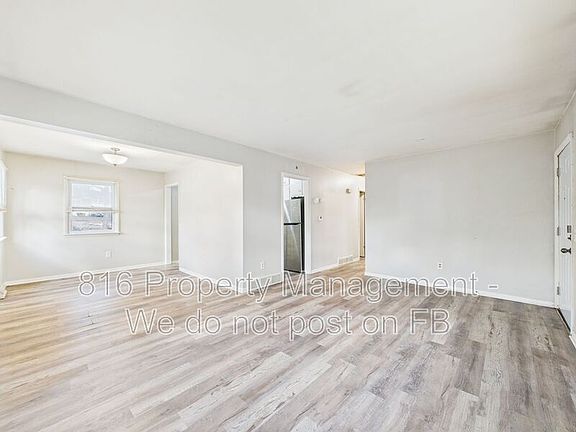 3rd image of 405 E Culton St