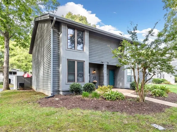 2990 Woodbridge Crossing Dr, Midlothian, VA 23112