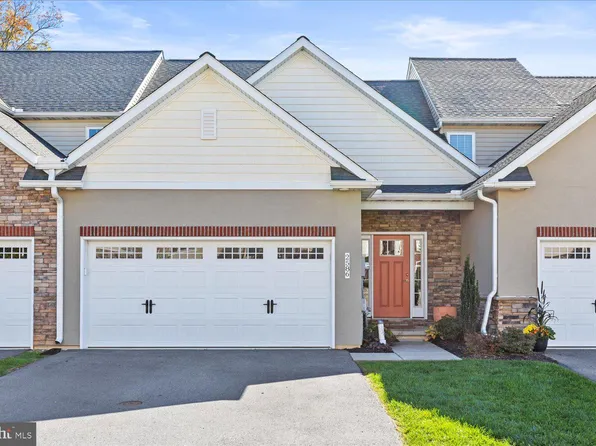 2586 Camas Ln, East Petersburg, PA 17520