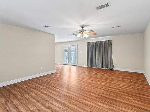 3rd image of 39032 Gum St