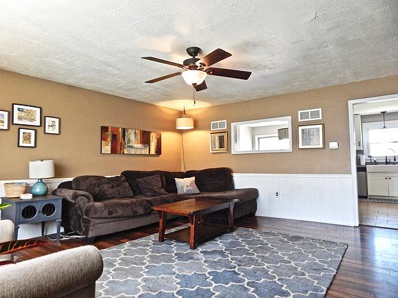 5th image of 272 Belmont Ave
