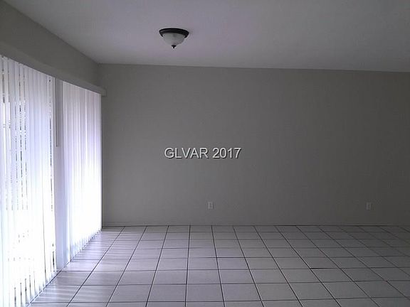 3rd image of 1912 Bracken Ave