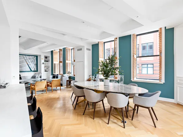 275 West 10th Street image 1 of 22