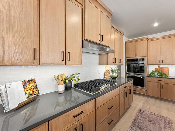 7th image of this home