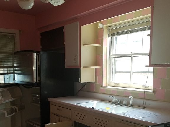 4th image of 1923 N Oak Park Ave