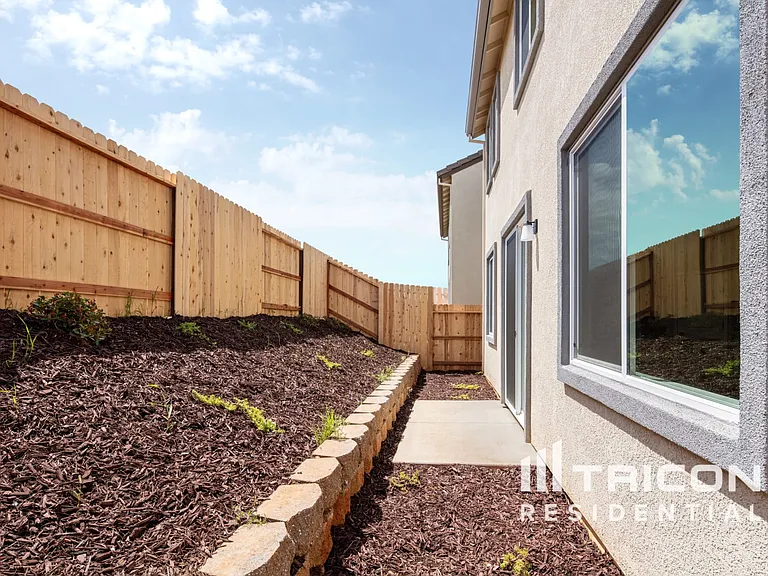 Tricon Sunridge — Photo 48