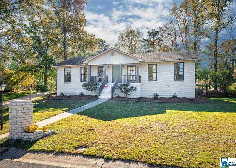 1st image of 300 Shenandoah Dr