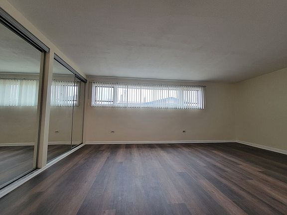 5th image of 9225 S Cregier Ave #G