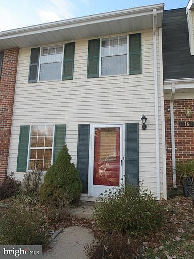 1st image of 18 Kingsbridge Ct