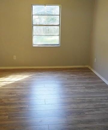 4th image of 27024 Roper Rd