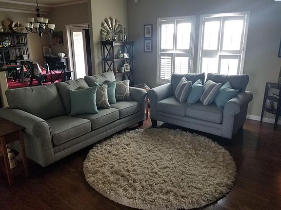 3rd image of 8002 Vialago Pkwy