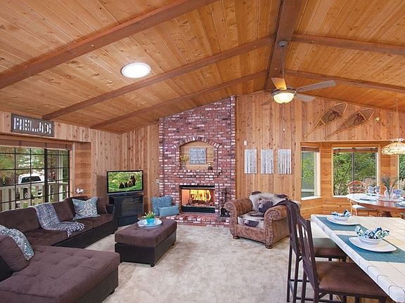 5th image of 388 Tannenbaum Dr