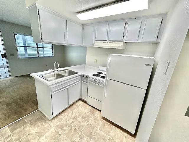 4084 Iowa St #4 — Photo 4