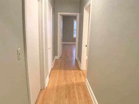 4th image of 939 College Ave