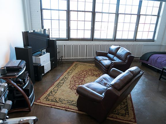 2nd image of 500 Robert St #609