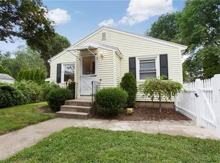 5 Perry St, Smithfield, RI 02917