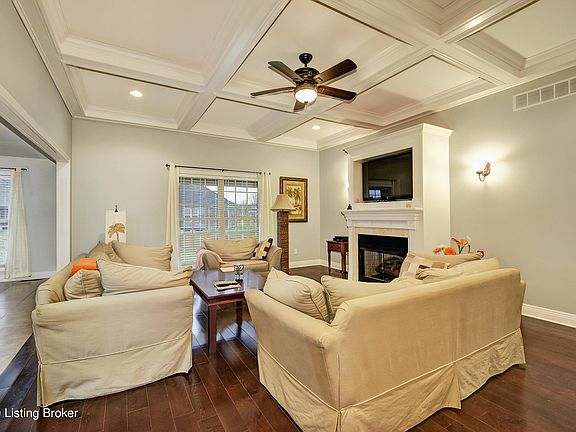 4th image of 147 Wood Rock Ct