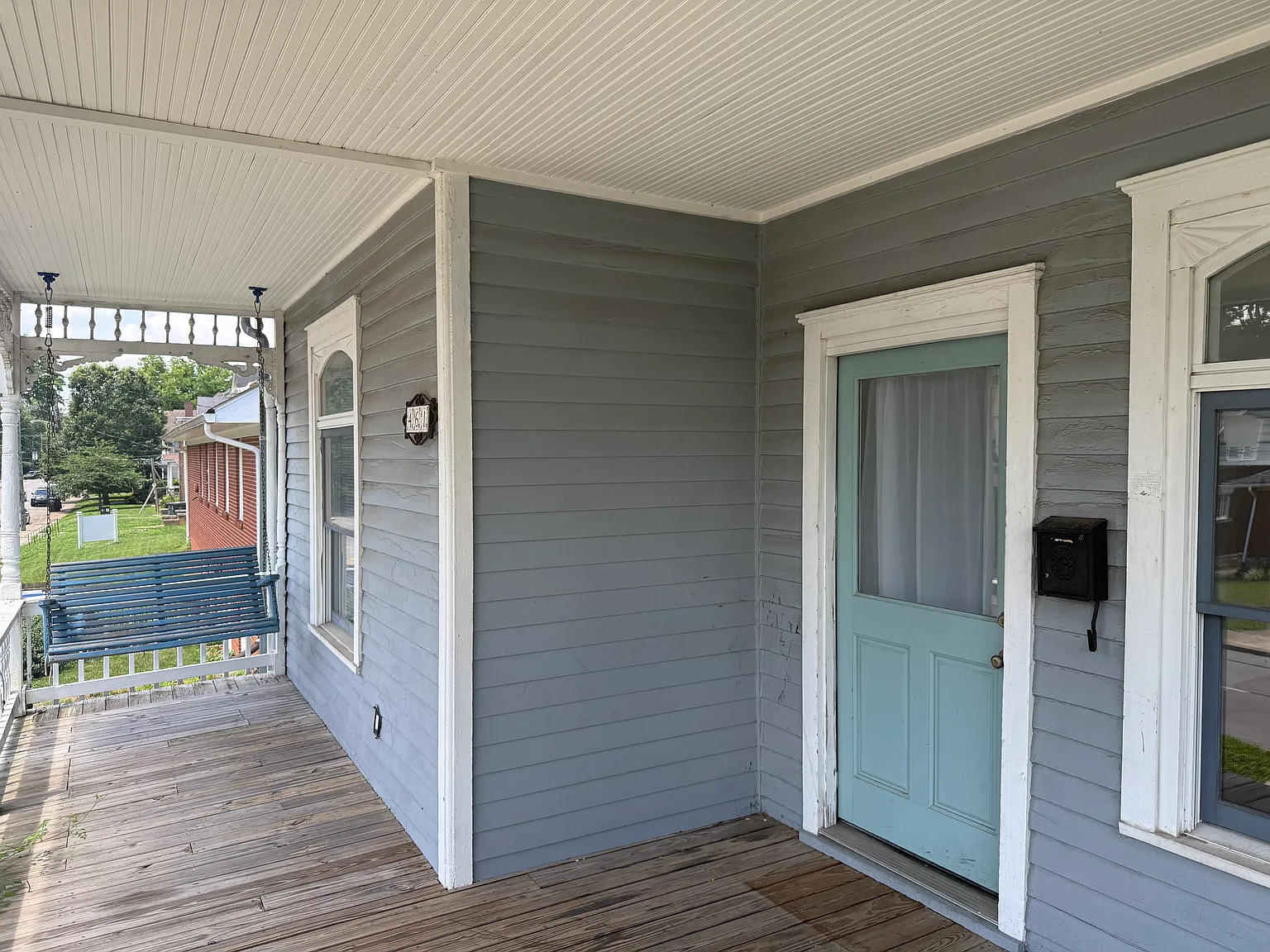 3 bed, 1.5 bath, 1260 sqft, $2,180 — Photo 3
