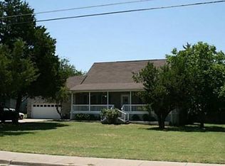 1014 Fairlawn Dr, Duncanville, TX 75116