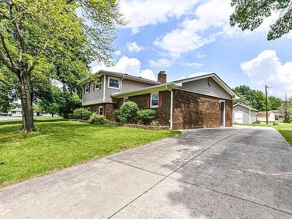 2nd image of 1111 Riverview Dr