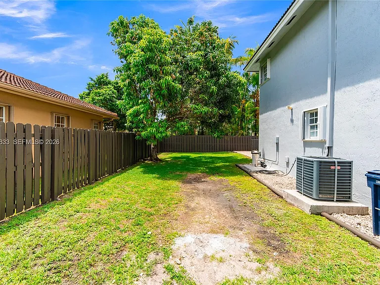 15834 SW 101st St — Photo 43