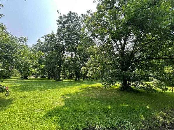 2 N Lowe St #L, Stuttgart, AR 72160