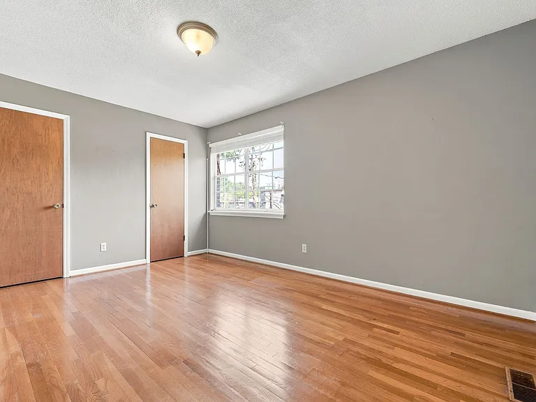 1002 Willow Dr #30 — Photo 3