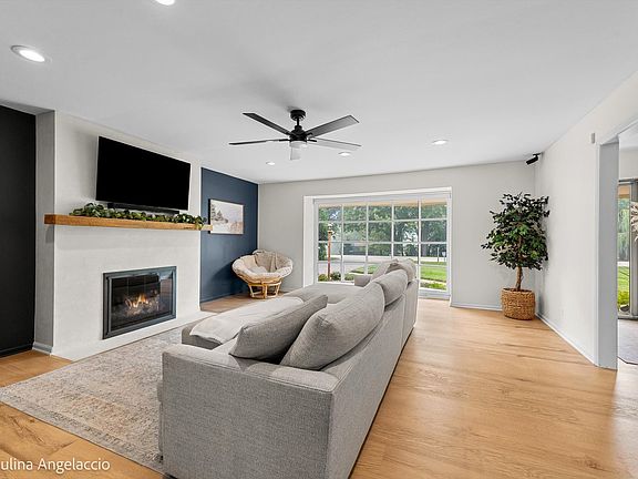 4th image of 25271 W Elm Grove Dr