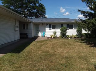 25 Steele Cir, Niagara Falls, NY 14304