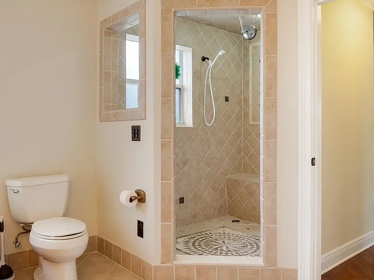 2070 Chagall Cir — Photo 46