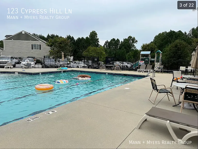 123 Cypress Hill Ln — Photo 21