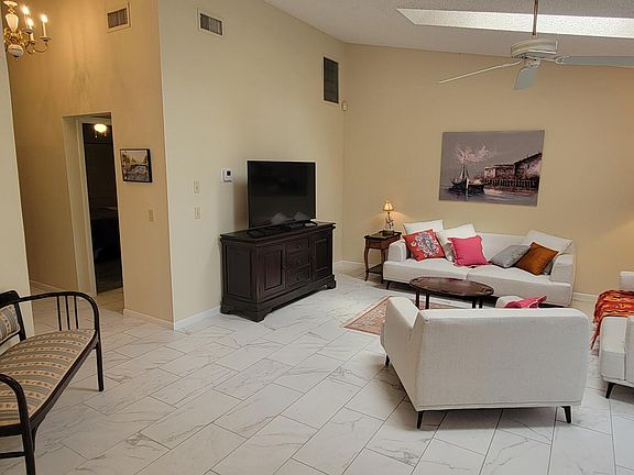 4th image of 701 Bannock Lane