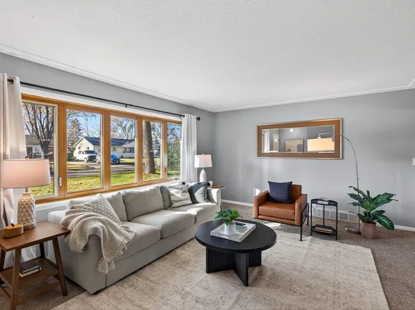 319 Jefferson Ave S, Hopkins, MN 55343