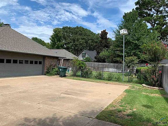 5th image of 3405 Pinecreek Dr