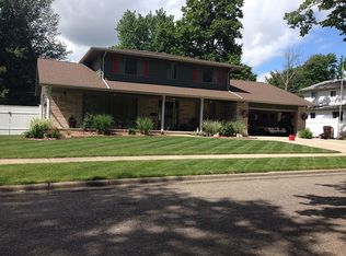 3208 Rice Ct, Lansing, MI 48911