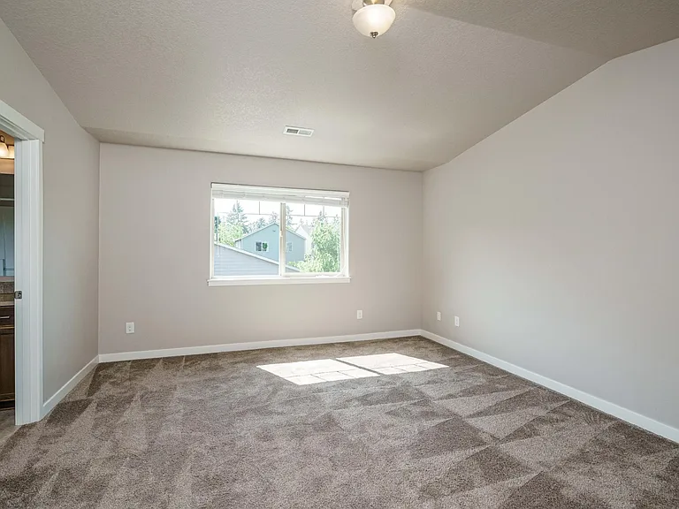 10912 NE 8th Cir — Photo 20
