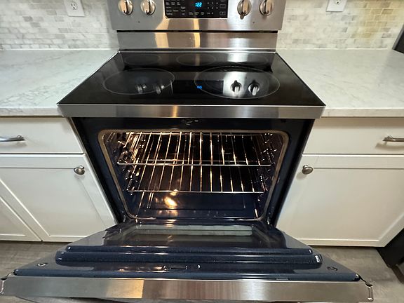 2nd image of 18 Nashua Rd APT 2