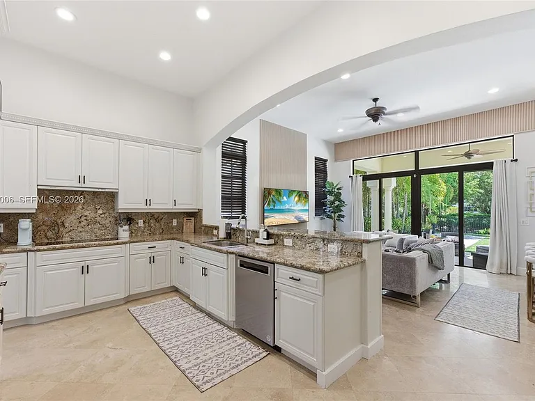 9564 Exbury Ct — Photo 10
