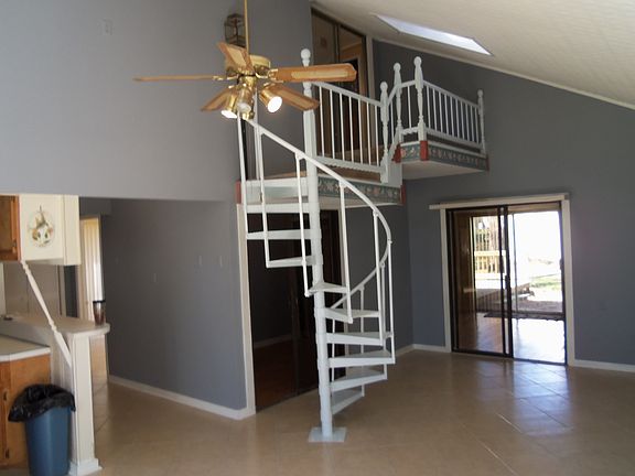 2nd image of 80 Palisade Cir
