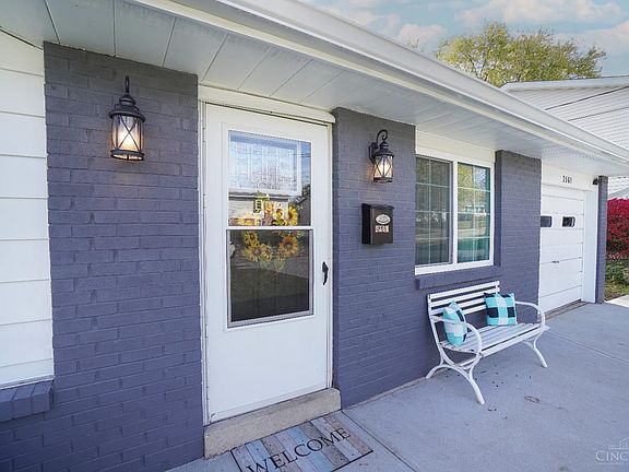 3rd image of 2561 Retford Dr