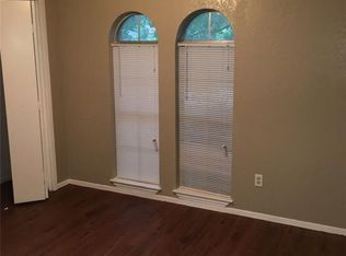 1907 Green Apple Ln, Arlington, TX 76014