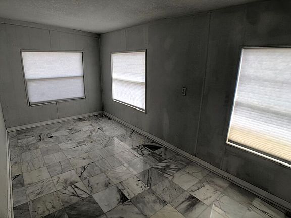 4th image of 2709 E 10th Ave