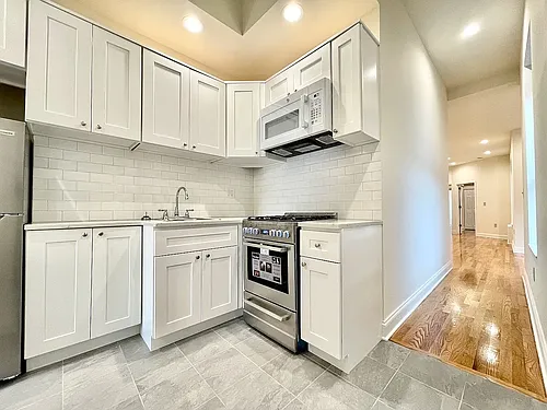129 E 90th St #5W Photo 1 129 E 90th St #5W Photo 1