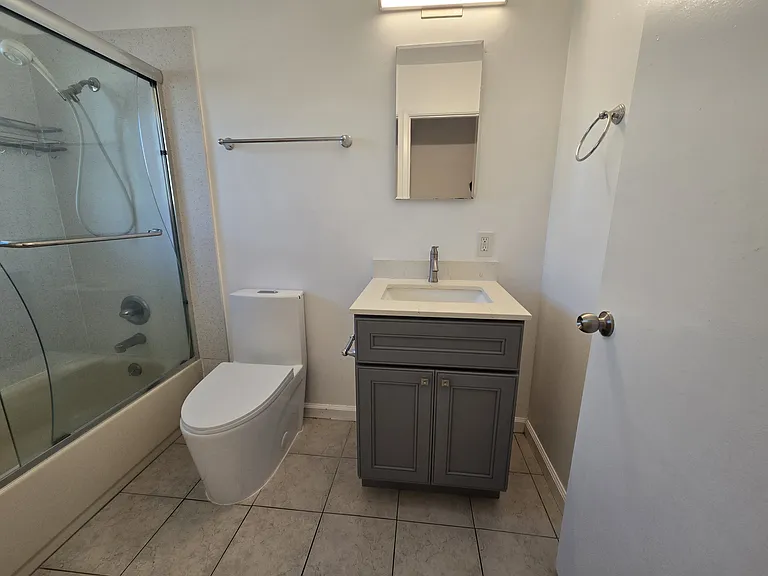 1746 Lexington Ave #2 — Photo 17