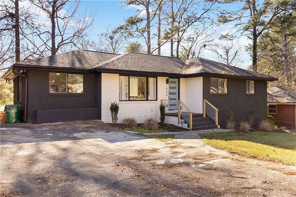 3 bed, 2.0 bath, 1577 sqft, $2,800 — Photo 3
